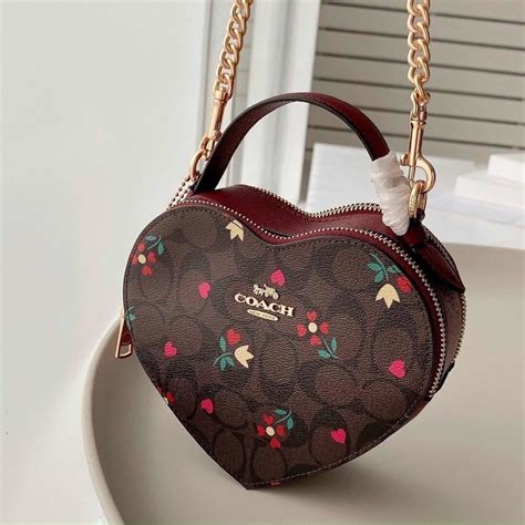 bolsas coach de corazon